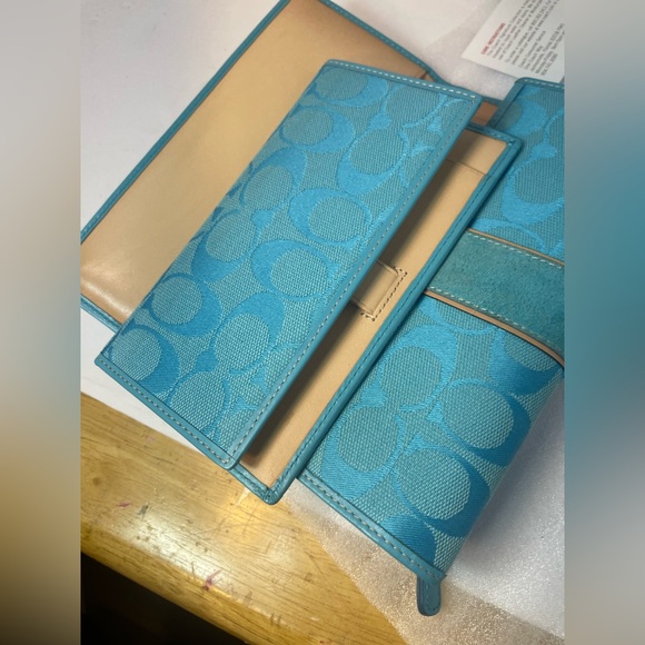 Coach Teal Signature Women's Wallet - Picture 15 of 16